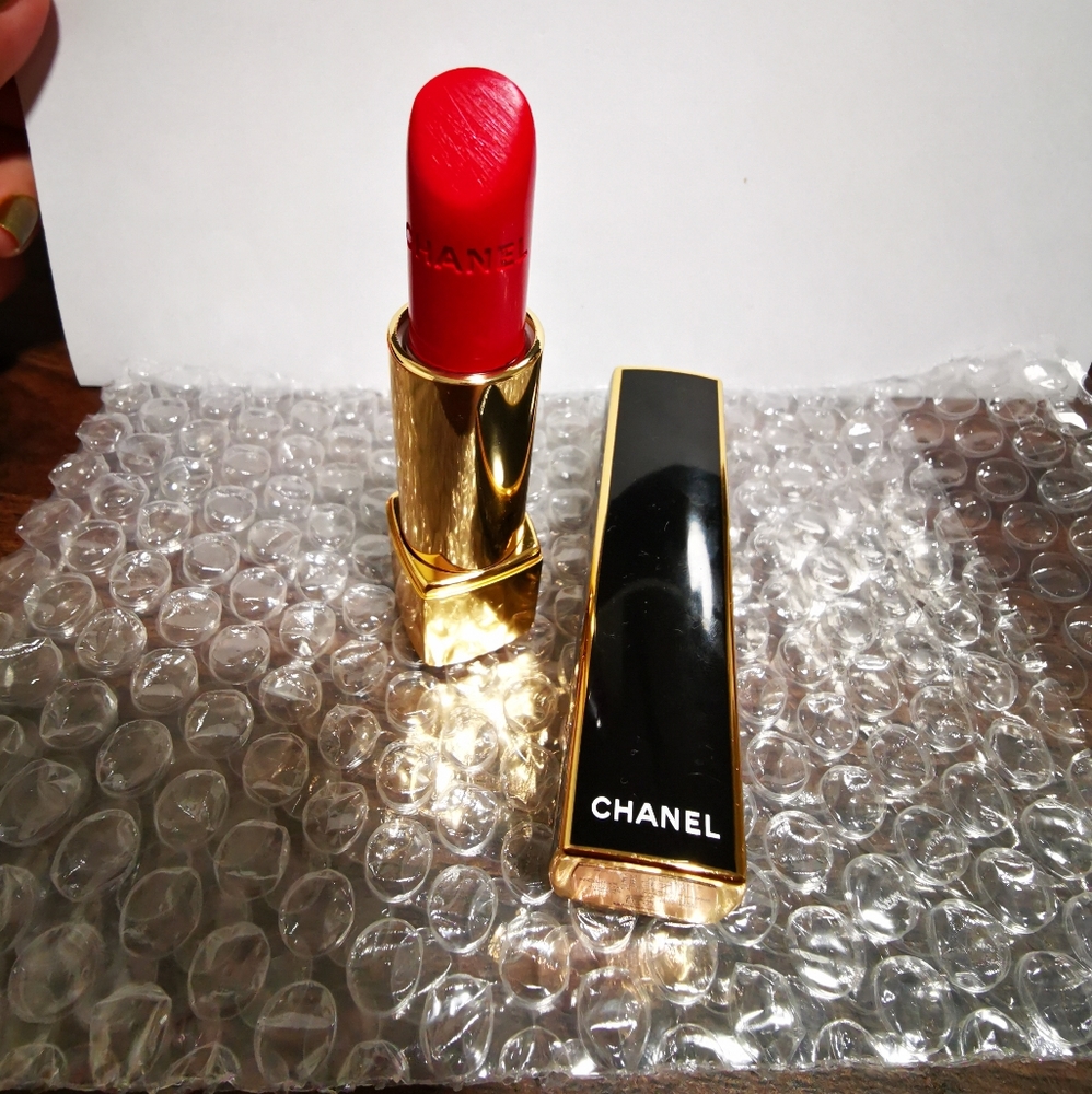 Chanel rouge allure 837 Rouge Spectaculaire